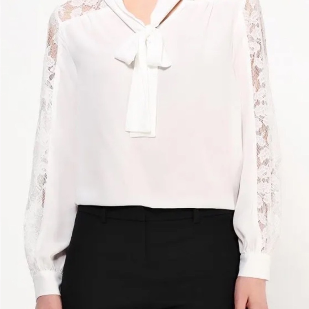 Dorothy  Perkins Bow Tie White Blouse V Neck Long Sleeve Lace Details US 4 NWT